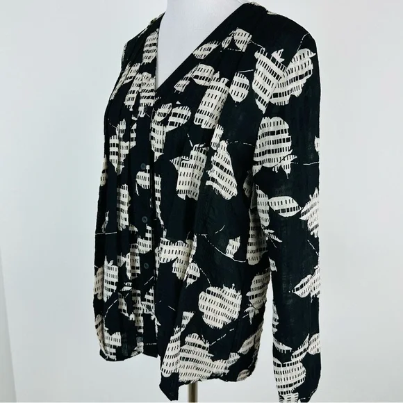 The Odells Everyday Pleat Top in Lagos Size XS - Picture 6 of 8